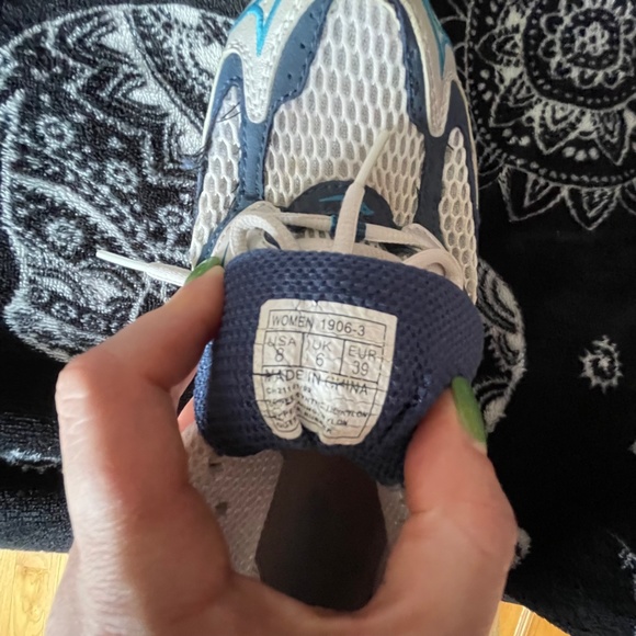 Saucony Ladies Running Shoes Size 8 Grid Style - Picture 10 of 10